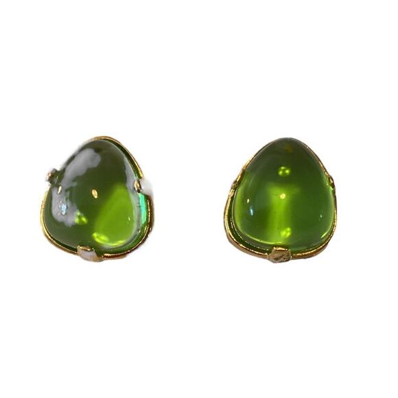 Kenneth Jay Lane Couture Collection Translucent Green & Gold Toned Clips. - Picture 4 of 7